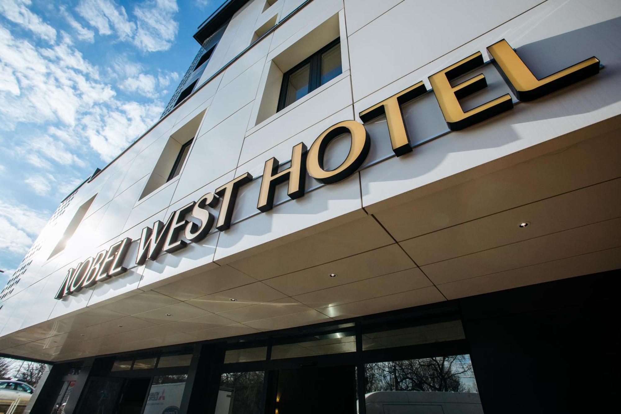Nobel West Hotel Belgrad Exterior foto